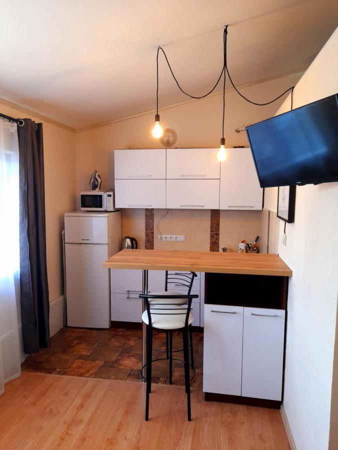 Studio Apartments In Center Mini 5 Поверх Без Ліфту ايفانو - فرانكيفسك المظهر الخارجي الصورة
